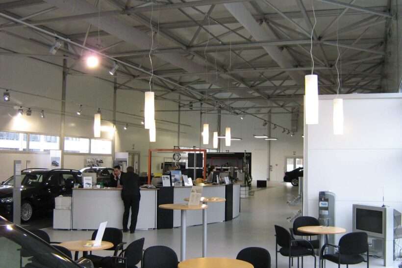 Salle d'exposition Neptunus Evolution BMW Autohaus Hambourg