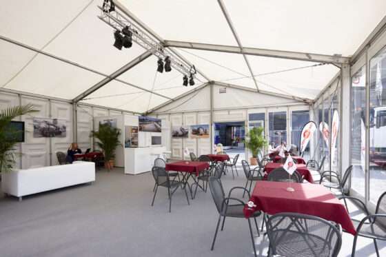 Neptunus-Halls-Alu-temporaires-restaurant-espace-urgence